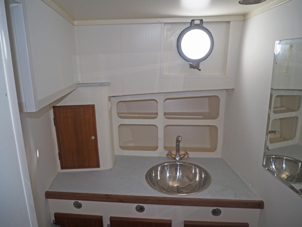 Fore ship, Accommodation